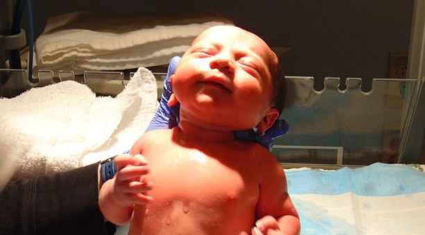 Bezpieczny poród – dlaczego warto wybrać prywatną klinikę?