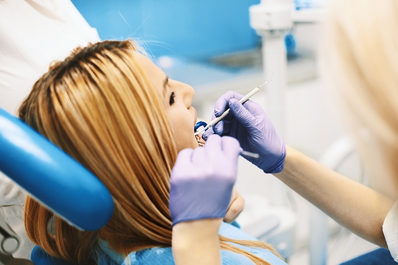 Jakie zabiegi wykonuje się w gabinetach stomatologii zachowawczej?